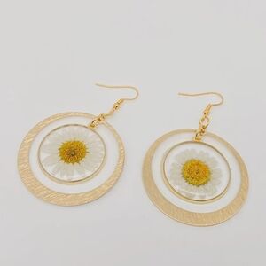 NWT - Gold and Pressed Daisy Drop Earrings